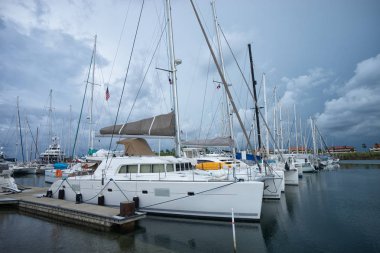 Barınak Bay marina Panama 