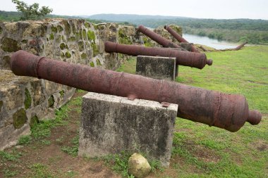 Panama eski paslı topları 
