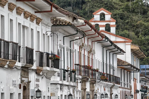 Weiße Kolonialbauten in popayan, kolumbien — Stockfoto