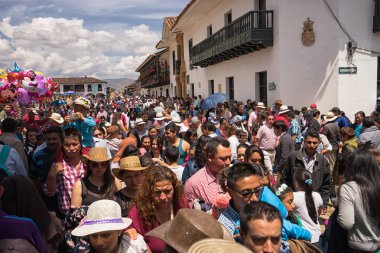 Villa de Leyva Kolombiya sokaklarda kadar kalabalık doldurur 