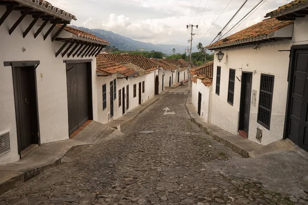 De steile straat Giron Santander, Colombia — Stockfoto