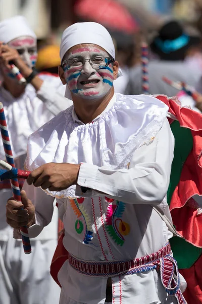 Az ember vesz részt, a Corpus Christi Parade, ban Ecuador — Stock Fotó