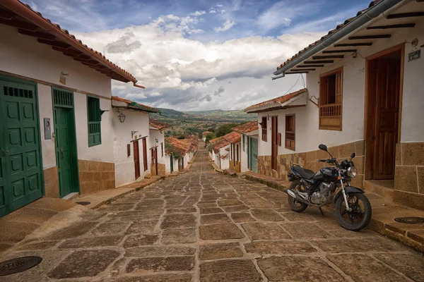 boş sokakta Park motosiklet