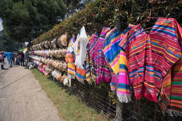 Hats and ponchos for sale during fiesta time in Medellin Colombia — Stock Photo, Image