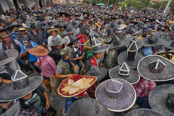 İnti Raymi kalabalık Cotacahi Ekvator 