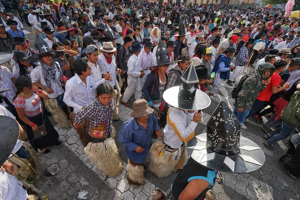 Quechua män på Inti Raymi parad — Stockfoto