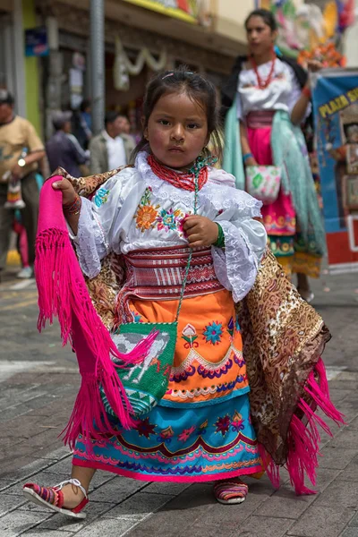 Indigenous girl dressed traditionally in Pujili, Ecuador — Stock Photo, Image