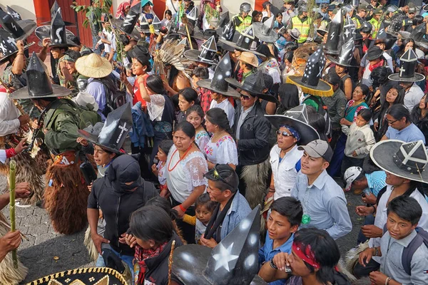 Dav na slavnost Inti Raymi v Ekvádoru Cotacachi — Stock fotografie