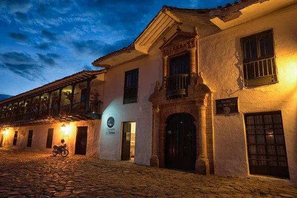 Villa de Leyva wieczorem w Kolumbii — Zdjęcie stockowe