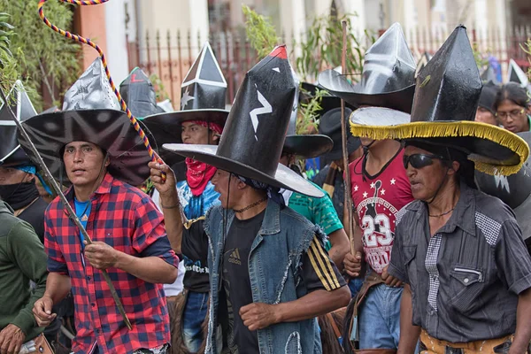 Kichwa erkeklerde Inti Raymi, costmes 