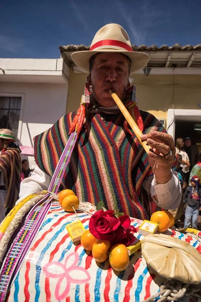 Барабанщик кечуа на параде Corpus Christi — стоковое фото