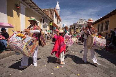 Corpus Christi geçit Pujili Ekvator 