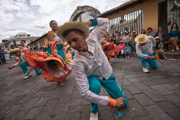 Уличные танцоры Пуджили — стоковое фото