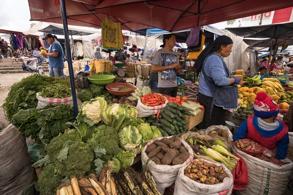 Mayo 2017 Otavalo Ecuador Produce Vendedores Mercado Del Sábado — Foto de Stock