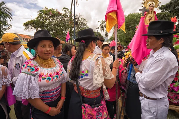Påsk procession i Cotacachi, Ecuador — Stockfoto