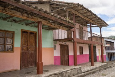 Vilcabamba, Ekvator sömürge mimarisi 