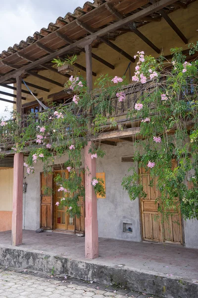 Traditional architecture in Vilcabamba, Ecuador — Stock Photo, Image