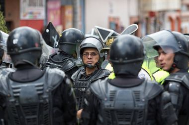 çevik kuvvet polisi Cotacachi, Ekvator