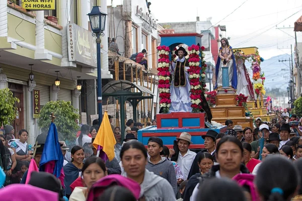 Påsk procession i Ecuador — Stockfoto