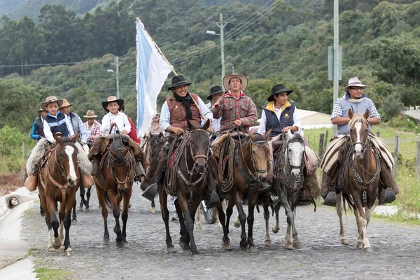 Kovboje na koni v Ekvádoru — Stock fotografie