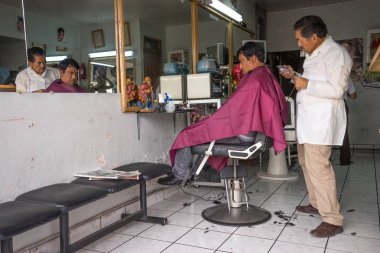 Kuaför Dükkanı Ibarra, Ekvator