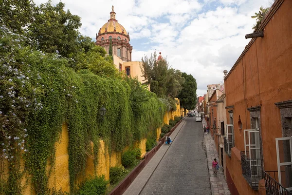 Ноябрь 2014 Сан Мигель Альенде Мексика Колониальная Архитектура Является Главной — стоковое фото