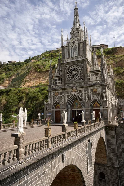 Las Lajas heiligdom in Colombia — Stockfoto