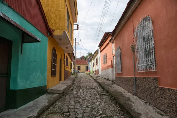 Вид на улицу Флорес, Гватемала — стоковое фото