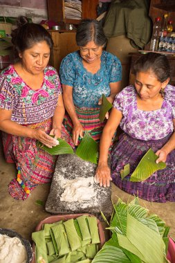 maya kadın Gıda San Pedro La Laguna, Guatemala hazırlama