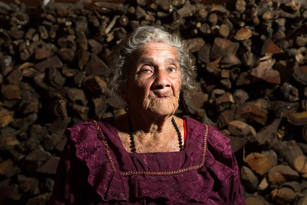 Elderly maya woman in Guatemala — Stock Photo, Image