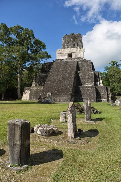 Templo de las Máscaras en Tikal, Guatemala — Foto de Stock