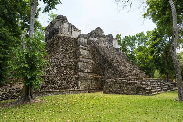 Maya archeologické naleziště Dzibanche Mexiko — Stock fotografie