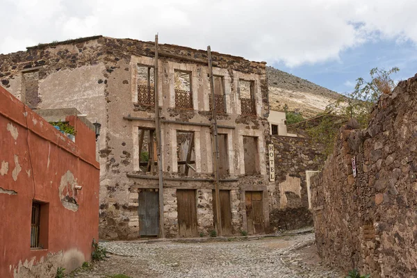 Forladt bygning i Real de Catorce, Mexico - Stock-foto