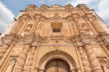 Meksika'da bir kilisenin cephe 