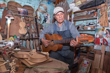 Paracho, Meksika için luthier 