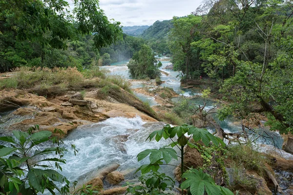 Ο καταρράκτης «Agua Azul» στο Tumbala, Μεξικό: — Φωτογραφία Αρχείου