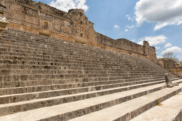 Ruines de la ville préhispanique d'Uxmal, un patrimoine mondial de l'Unesco — Photo