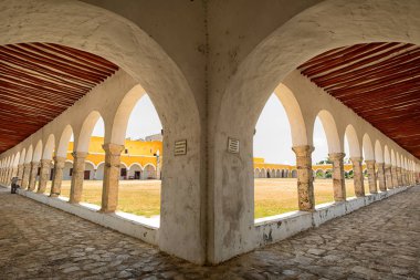 Izamal, Meksika'nın manastır