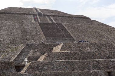 Meksika'da Teotihuacan güneş piramit