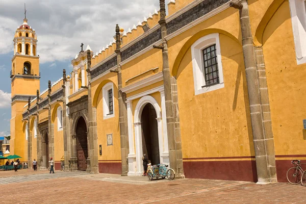 Iglesia y monasterio de San Gabriel en México — Foto de Stock