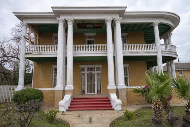Laredo Texas sömürge konak mimarisi 