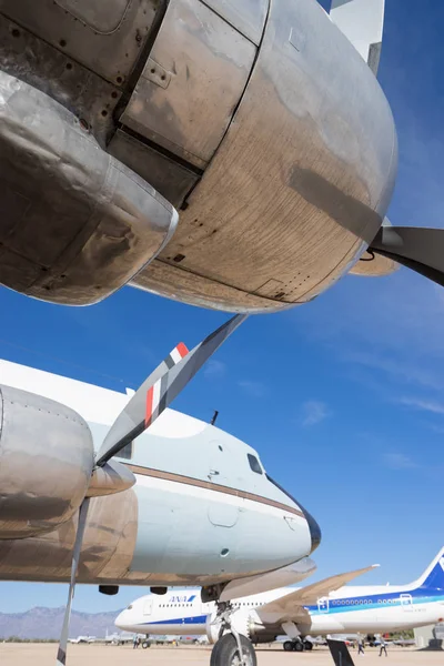 ヴィンテージ飛行機のクローズ アップ — ストック写真