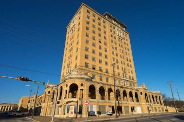 abandoned hotel in Mineral Wells Texas  clipart