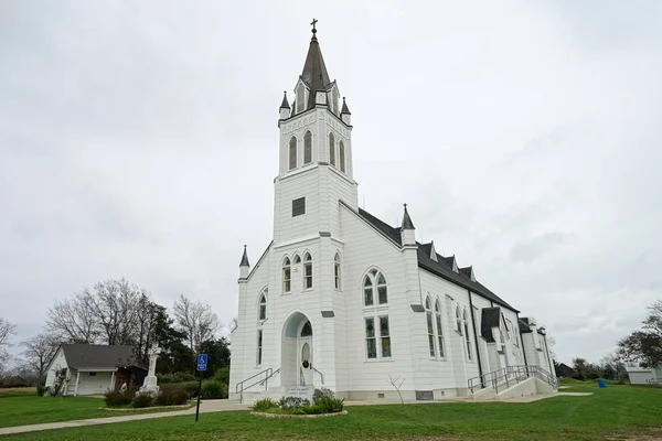 Kleine kirche in schulenburg, texas, usa — Stockfoto