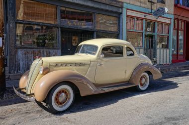 vintage car in Bisbee Arizona 