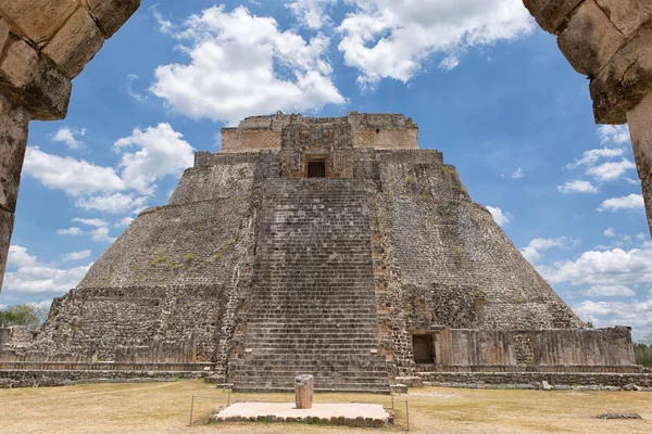 Architectural details at Uxmal archaeological site — Stock Photo, Image