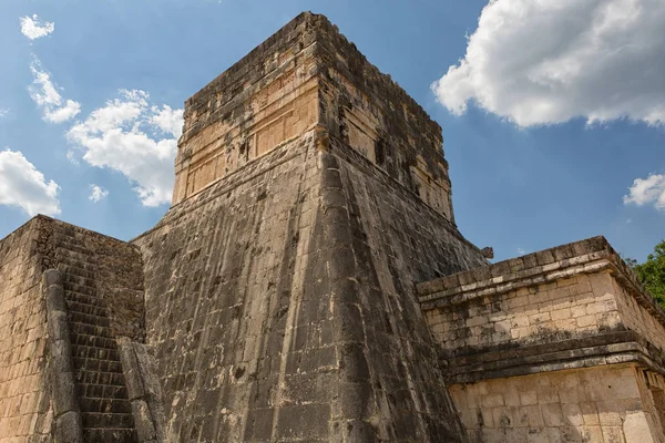 Meksika'daki Chicen Itza Maya sit alanı, tapınak yapısı