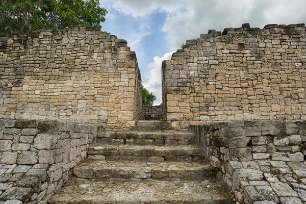 Kohunlich maya arkeologiska platsen — Stockfoto