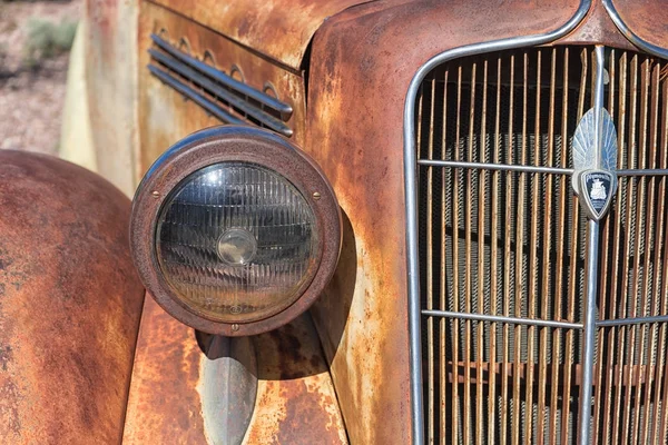 Eski model araba closeup ayrıntıları — Stok fotoğraf