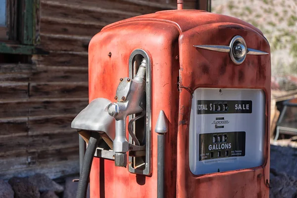 Vintage gas pump closeup — Stock Photo, Image